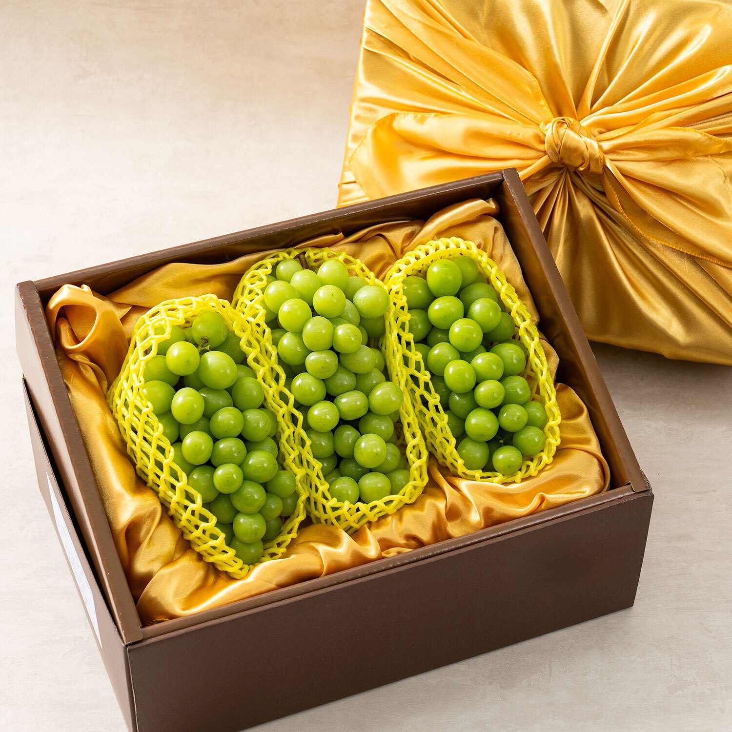 과일꾼 샤인머스켓 고급 선물세트(2kg/2-3수)