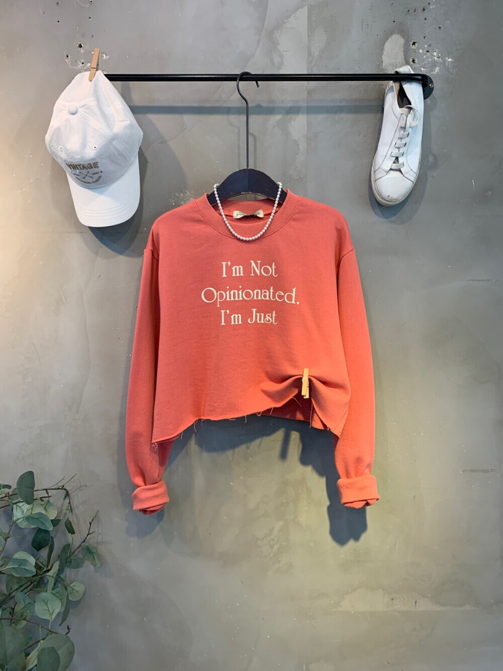 씨샵인더룸 씨샵인더룸 / (봄신상 무료배송)저스 레터링 프린팅 컷팅 크롭 맨투맨 티셔츠 3color