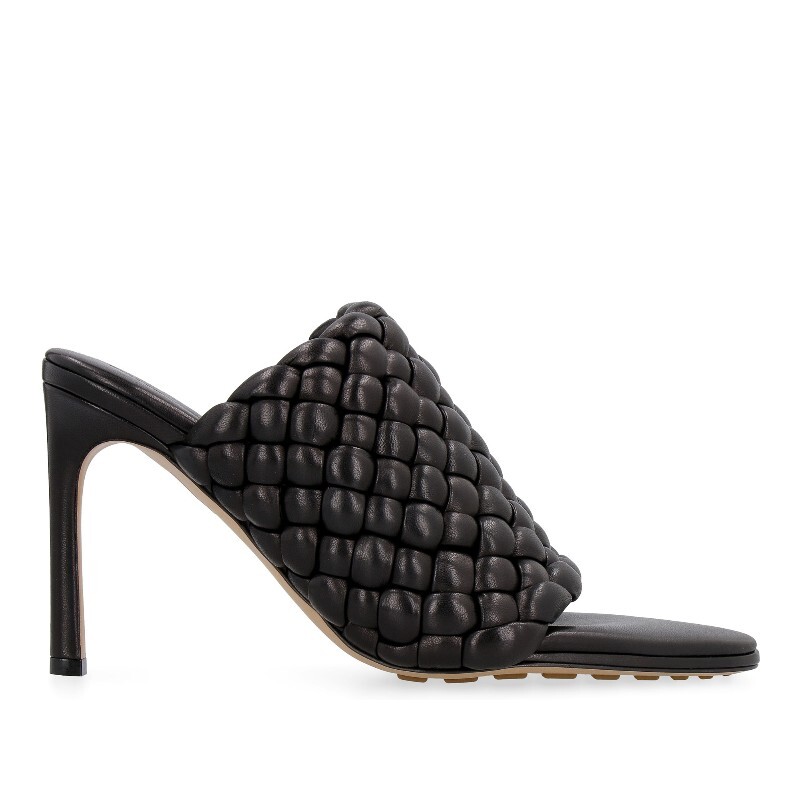 보테가베네타 보테가베네타 아몬드 쉐이프 토 스틸레토 힐 뮬 621340VBTG0 1000