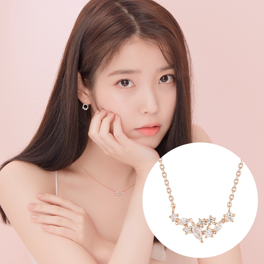 제이에스티나_주얼리 아이유 착용 BEST LALA J 목걸이 (JJPJNQ9AF509SR420)
