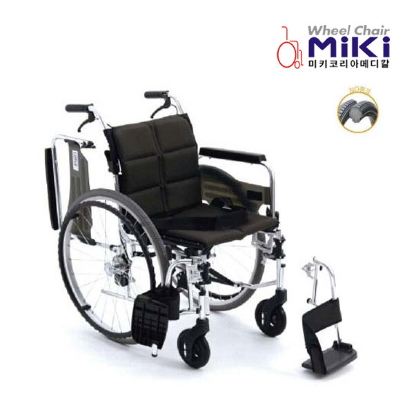 미키코리아메디칼 알루미늄 휠체어 MIKI-W(발걸이 착탈, 보호자 브레이크)
