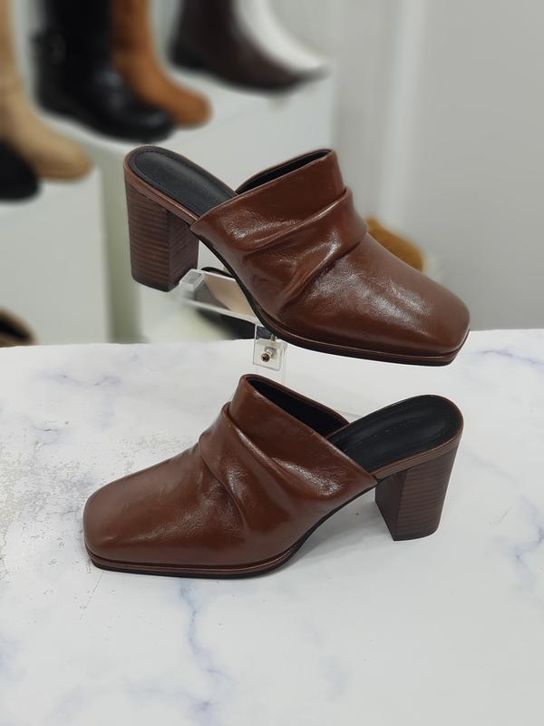 한슈 [한슈]한슈 세이브존09 가죽 셔링 장식여성 뮬 블로퍼 슈즈 8.3cm HS567125il (21895857)