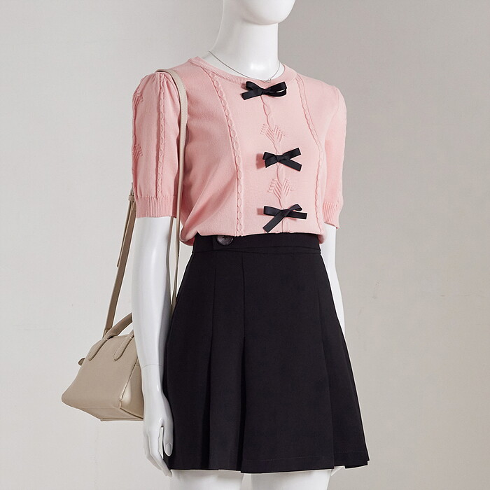 올리비에클로짓(OLIVIERs CLOSET) [한정수량/특가][올리비에스클로젯] 리본 포인트 라운드 반팔 니트_O2405KN066B_M