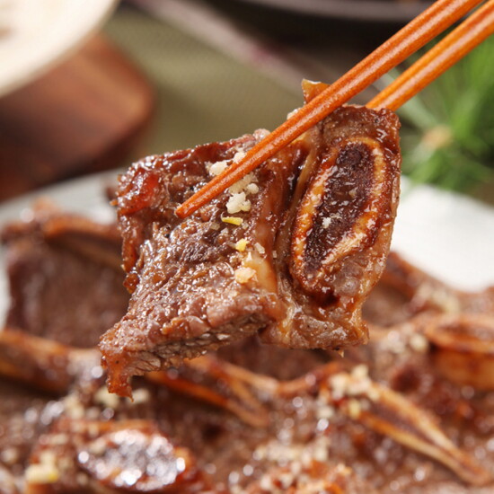 [알뜰총각][알뜰총각][총 2kg 선물포장] 24시간 저온숙성 프리미엄 양념 LA갈비 1kg 2팩 선물포장