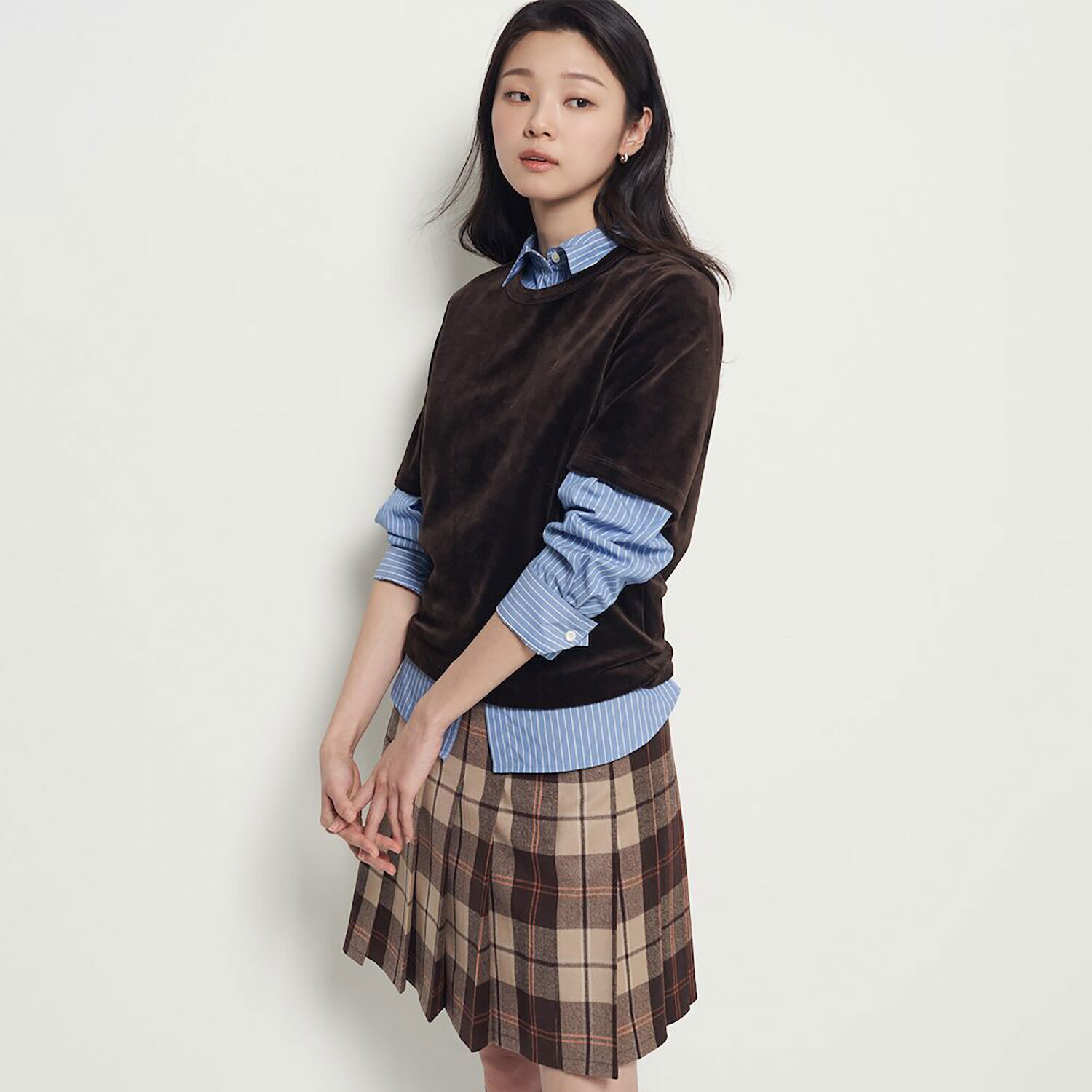 빈폴레이디스(상반기) 벨벳 레귤러핏 반소매 티셔츠  브라운 BF5X42C11D