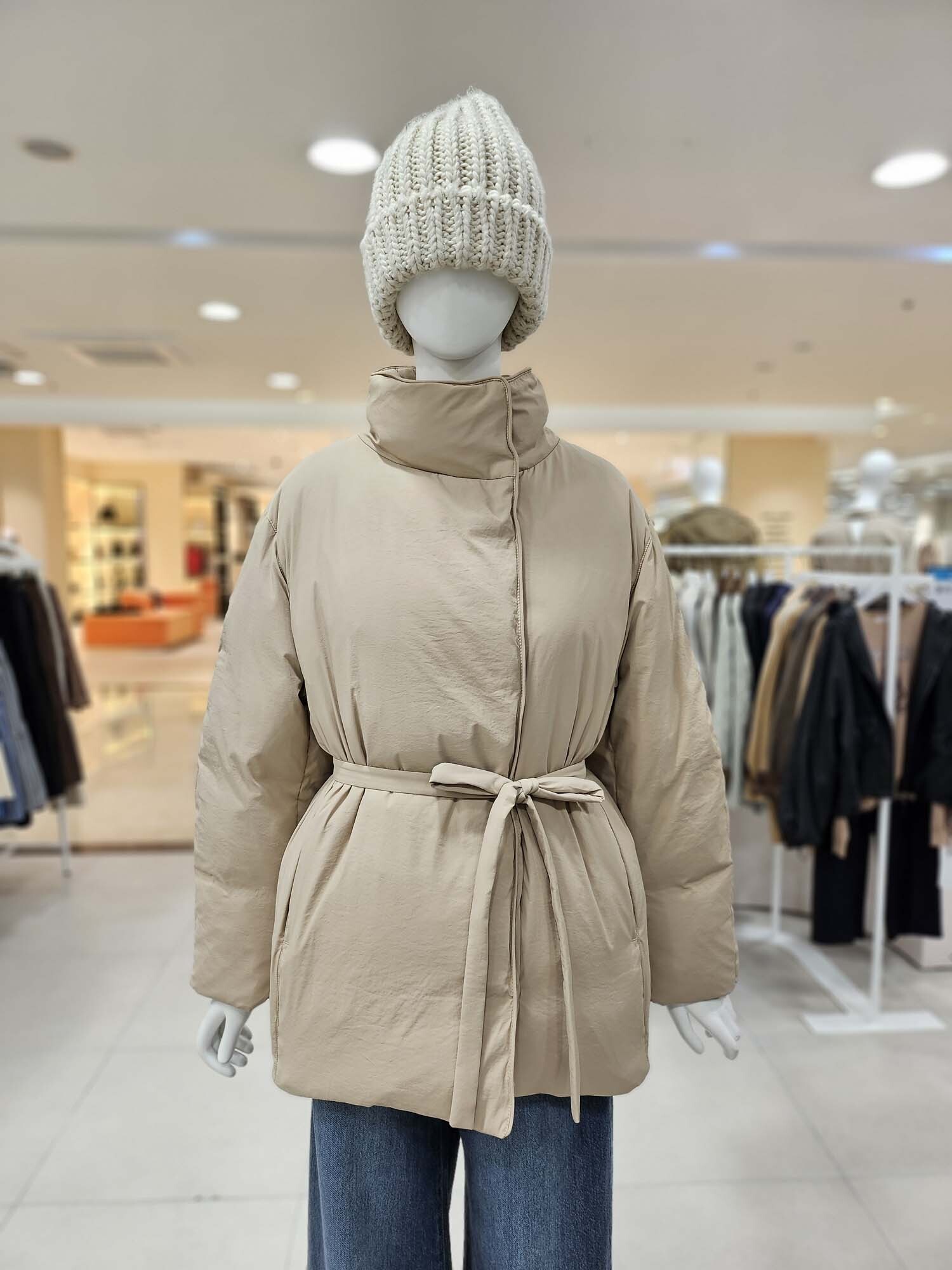 올리브데올리브 (롯데아울렛)(올리브데올리브) 허리 스트랩 덕다운 패딩 점퍼 (YP5WM204)