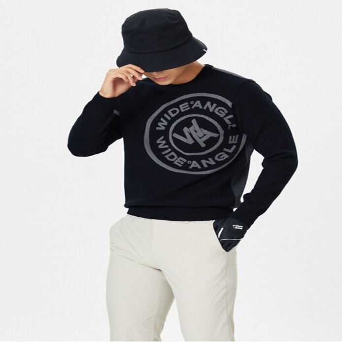 와이드앵글 CO 로고 모티프 라운드 풀오버 MWMU24K71
