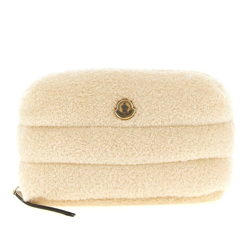 몽클레어 몽클레어 카라독 퀼티드 패디드 테디 파우치 L109B6A00003M9570 050