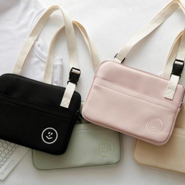 아트박스 아트박스/이룸 직장인 학생 스마일 태블릿 노트북 파우치 크로스백
