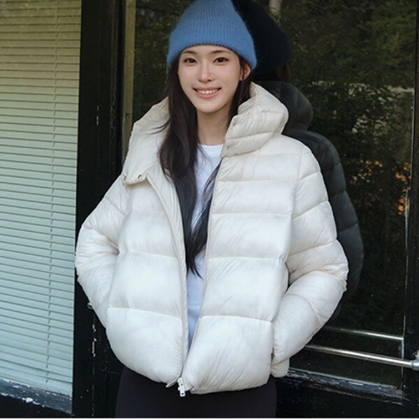 지오다노 여성 후드 경량 숏 패딩 점퍼 자켓 376911/05376911