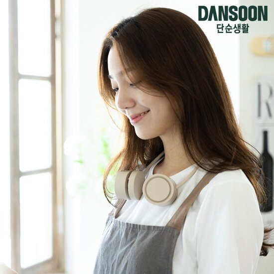 [싱글] 2022 NEW 단순 넥밴드 롤링 휴대용 목선풍기 (연그레이/연베이지 선택)
