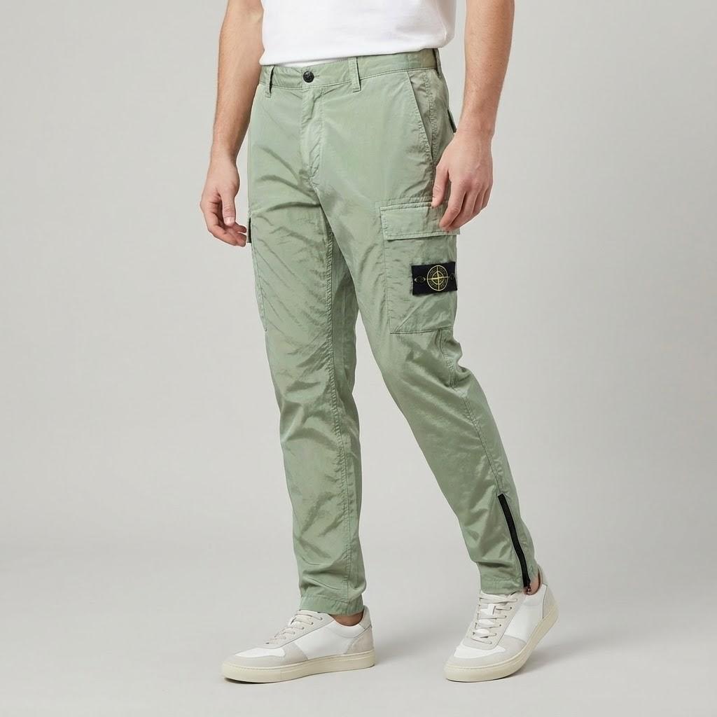 31119 Nylon Metal in Econyl® Regenerated Nylon Chino Pants_Regular Fit (791531119 V0052) (나일론 메탈 에코닐 리제너레이티드 나일론 치노 팬츠_레귤러핏)