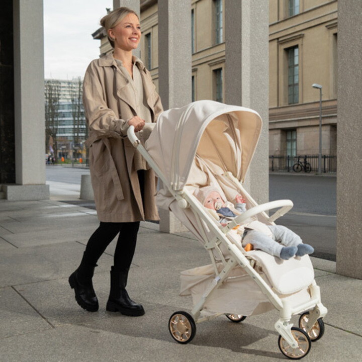 (주)브랜뉴인터내셔널 킨즈 킨즈 에어프로[골드/화이트라벨] 휴대용 유모차+컵홀더+곰돌이 3종 악세서리 외