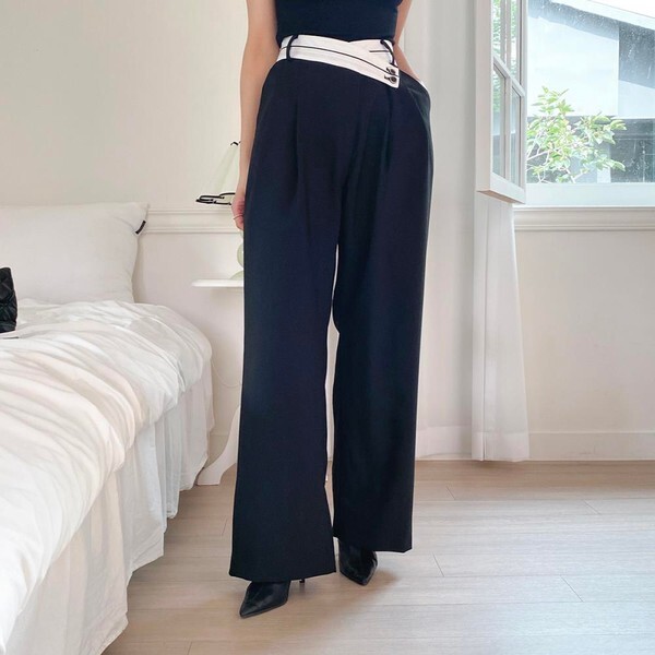 신상오픈런 [하프클럽/신상오픈런]프로리 주름디테일 버튼 플랩 사선 팬츠 수트 여성