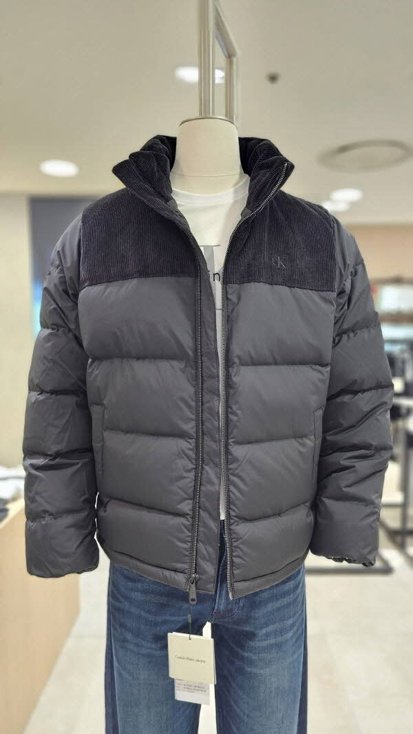 캘빈클라인 진- (롯데아울렛)(CK진) 컬러블록 혼합 다운점퍼(4RD581G-UB1)