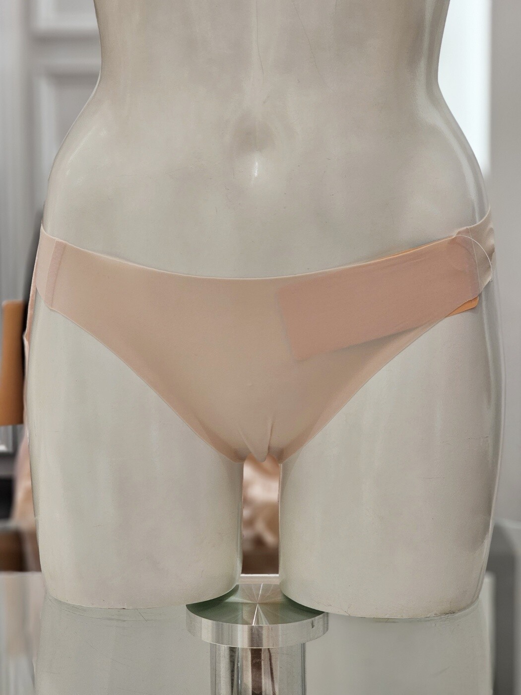 Triumph [AK수원점] [트라이엄프] 슬로기 제로필 심리스 무봉제 탕가 T팬티 SBDS87R2432 H1