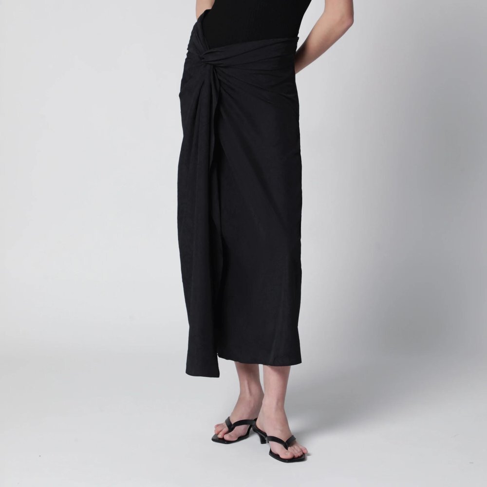 로히 26 S/S 로헤 블랙 SARONGEFFECT 스커트 419-32-321PL-001 B0052001201