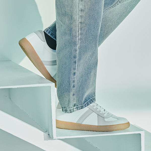 비에스큐티바이클래시 [비에스큐티바이클래시]BSQT 888 샬케 독일군 스니커즈 빈티지화이트