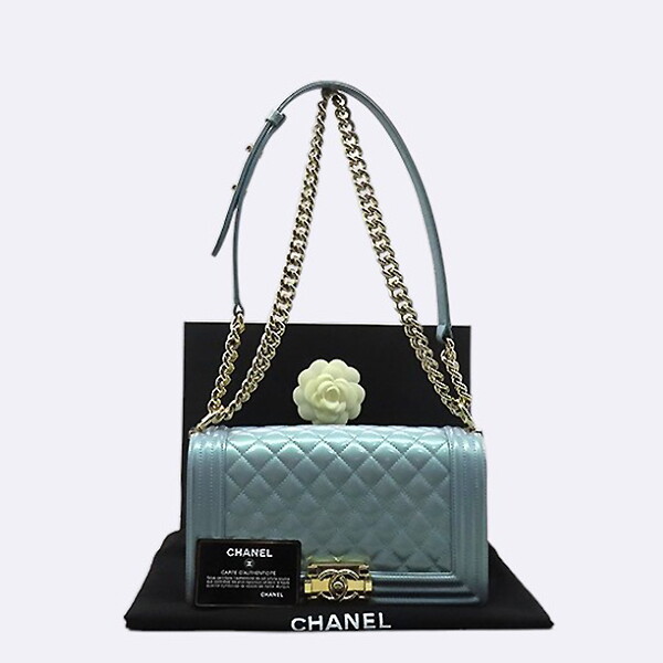 CHANEL 샤넬 [중고] 샤넬 고이비토 중고명품 - 샤넬 보이 샤넬 미디엄백  - 60270wp