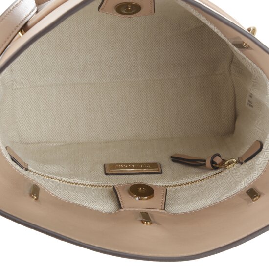 [롯데면세점] KIRA CHEVRON MINI BUCKET BAG