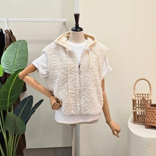 포커스(대백) FW5J3VT31495_후드 포인트 페이크 퍼 베스트