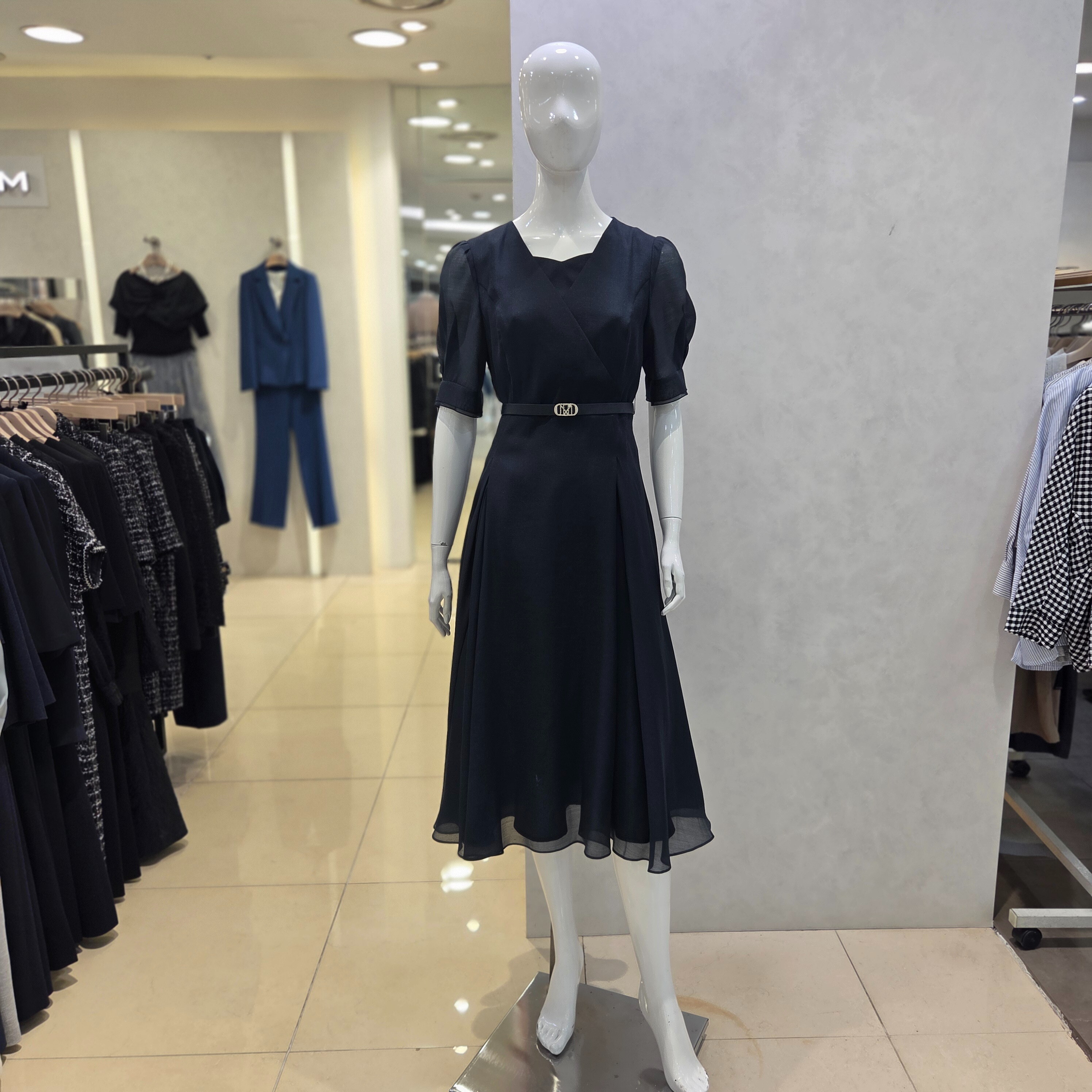 미니멈 (패플) [미니멈]시스루 플레어 벨트 원피스 M1BGWO3910DV_BP