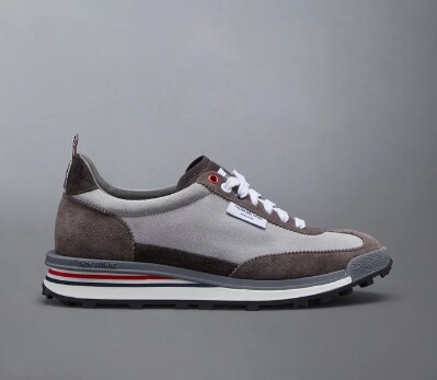 스니커바(잡화) (톰브라운) 스니커즈 스웨이드 테크 러너 (FFD054A-03050) 7XTMN6SN301