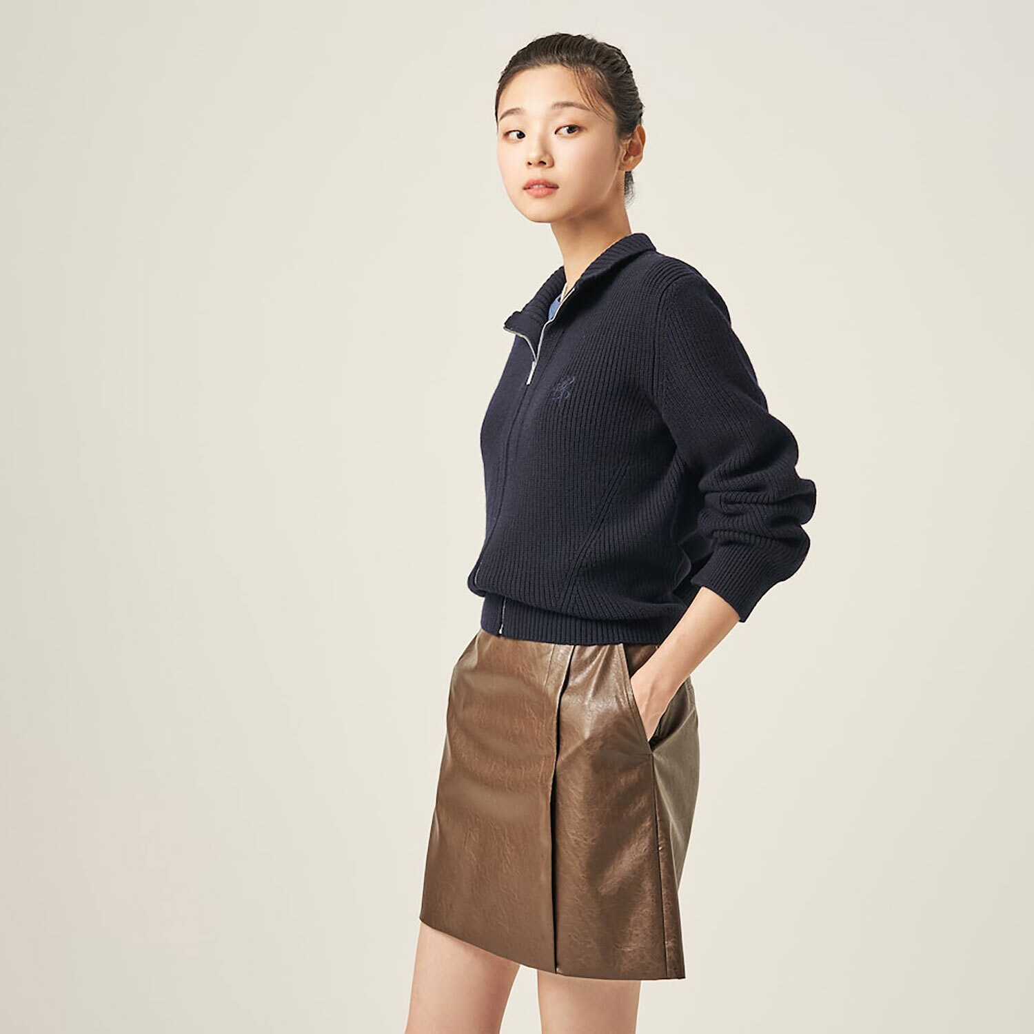 빈폴레이디스(상반기) (Reedition) 울 캐시미어 혼방 집업 카디건  네이비 BF585AS01R