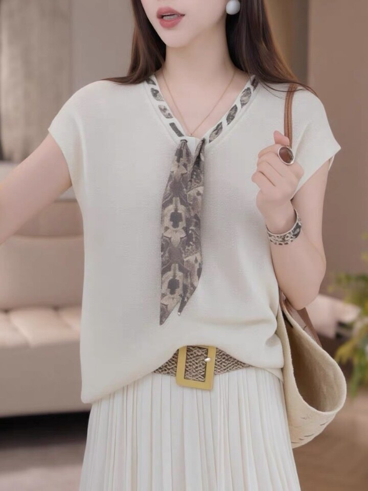 드레스허그 [드레스허그]패셔너블 실키 스카프 캡소매 니트 탑