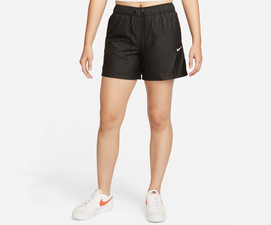 나이키 나이키 우먼 에센셜 리펠 통기성 좋은 미드라이즈 쇼츠 DM6761 010