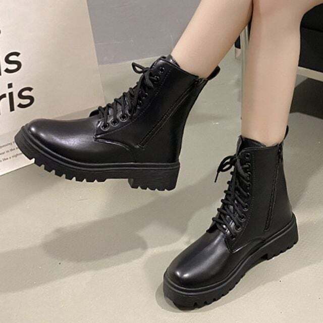 오너클랜 [오너클랜]인기상품 레이디 대형사이즈 시티룩라인감 끈여밈 워커부츠 US504 트렌디 [WFLKN4Z_260118]