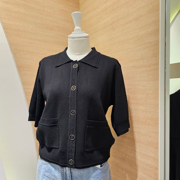 이랜드리테일 해운대점 더아이잗 [하프클럽/더아이잗뉴욕]더아이잗2024여름최신상  카라버튼포켓가디건IP5M1CDA51