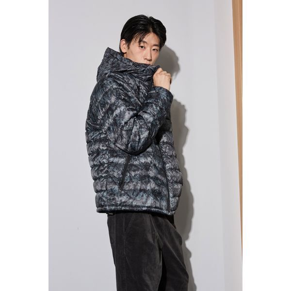 스타일이십사 주식회사 후아유* [하프클럽/버커루]까뮤 프린트 경량 후드  점퍼(B254DW030P)
