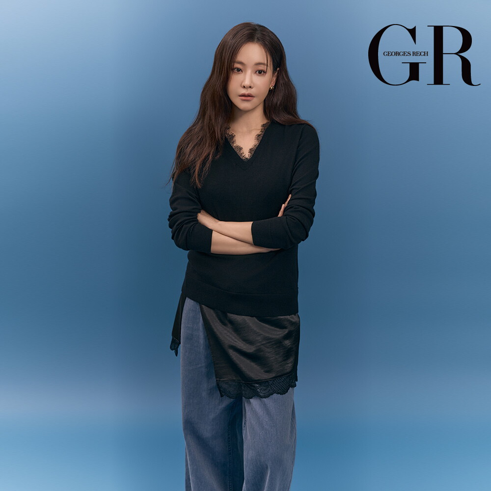 [조르쥬 레쉬] (런칭가 69,900원) 26FW 레이스 브이넥 니트 3종