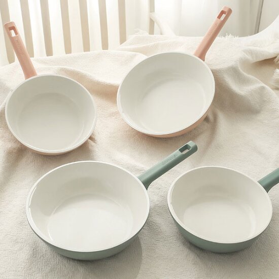 세라믹코팅 인덕션가능 두툼한 5T 밀당팬 (24cm+28cm)