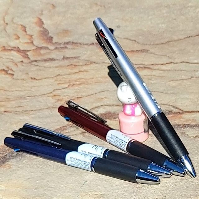 미쓰비시연필 한국판매(주) 지오벤처스 유니 제트스트림 0.7mm 고급 3색볼펜/멀티펜 1개