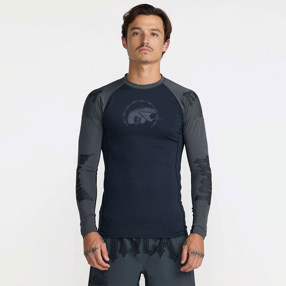 RVCA(스포츠) RVCA X TAPOUT 남성 긴팔 래쉬가드 VG31RS051BLK