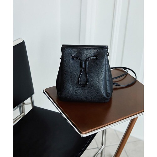 빈폴 액세서리 빈폴 액세서리 Less Bag_3 스몰 가죽 백팩 블랙 6037946 BE61D3M845