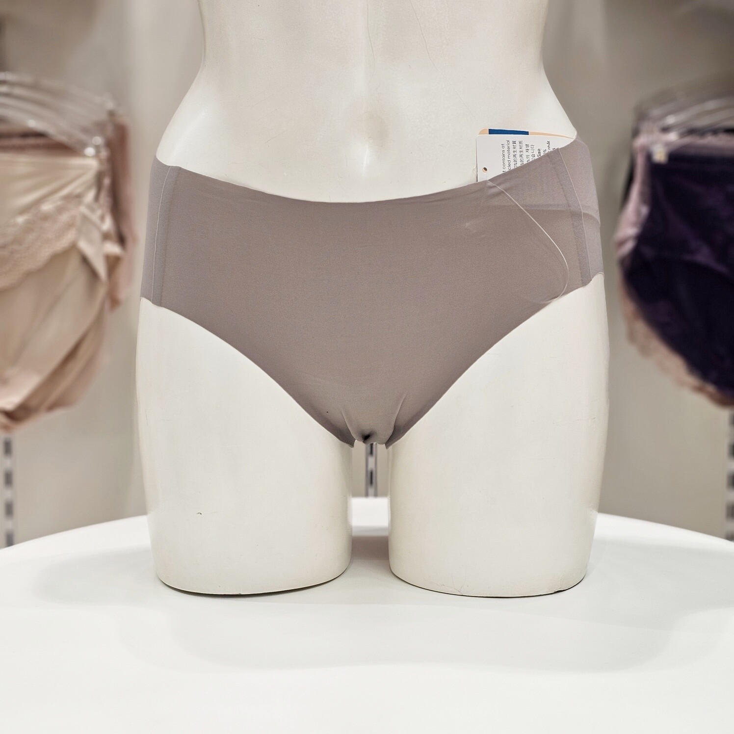 Triumph [AK수원점] [트라이엄프] 슬로기 제로필 심리스 무봉제 기본 팬티 SBES87R2398 FF