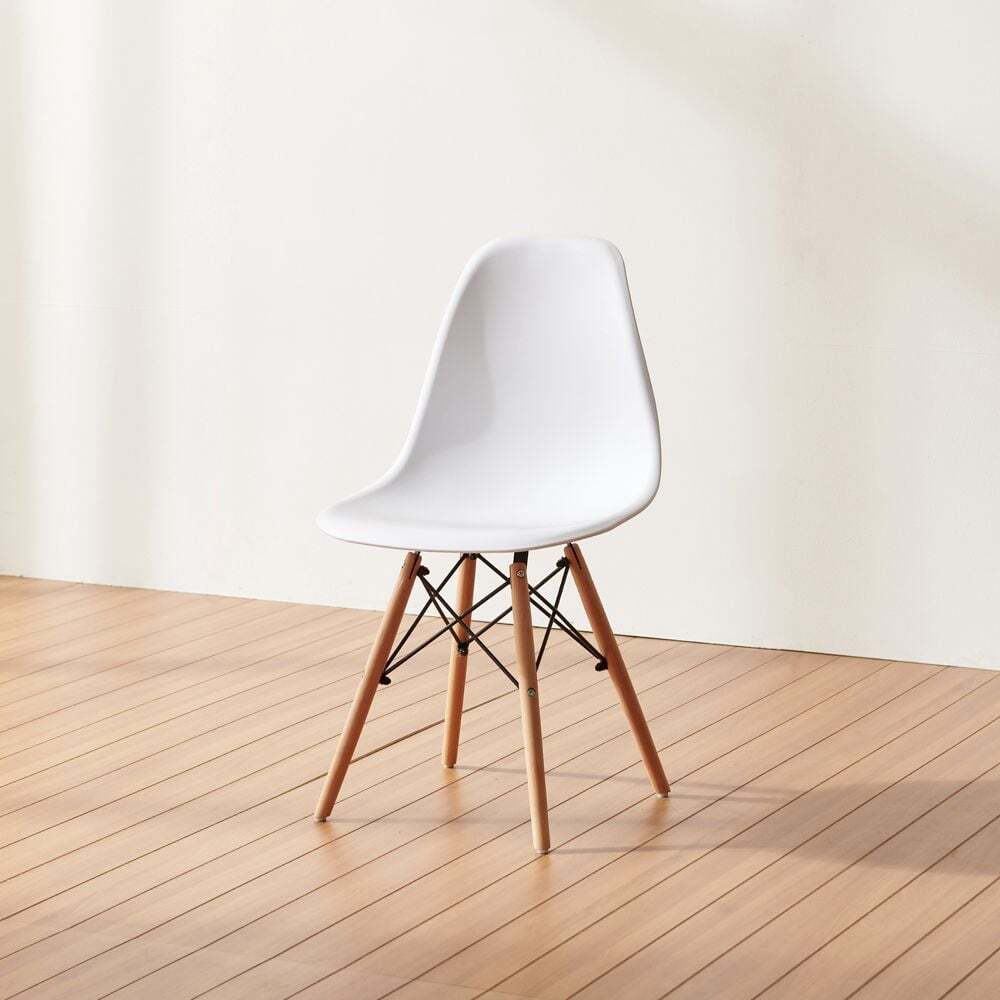 지오벤처스 젤리빈 플라스틱 에펠 식탁 의자