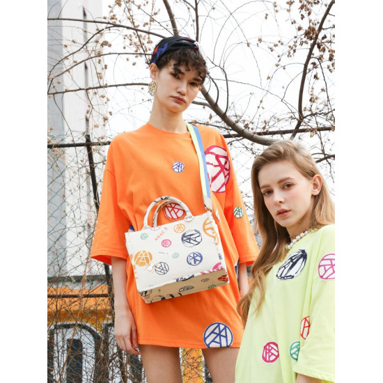 [아라크나인] PAINTING MINI TOTE - Concrete white