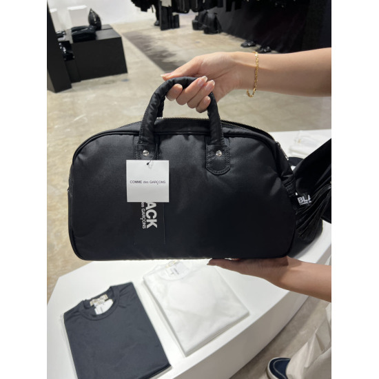 [꼼데가르송][꼼데가르송]25new 패딩 나일론 타페타 볼링백 K202