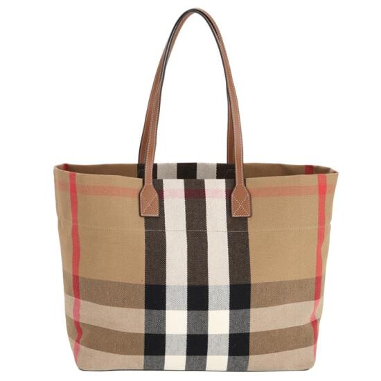 【送料込み】Burberry★80840471 Burberry♪SALE♪80846071 (Burberry/折りたたみ財布) 106963442