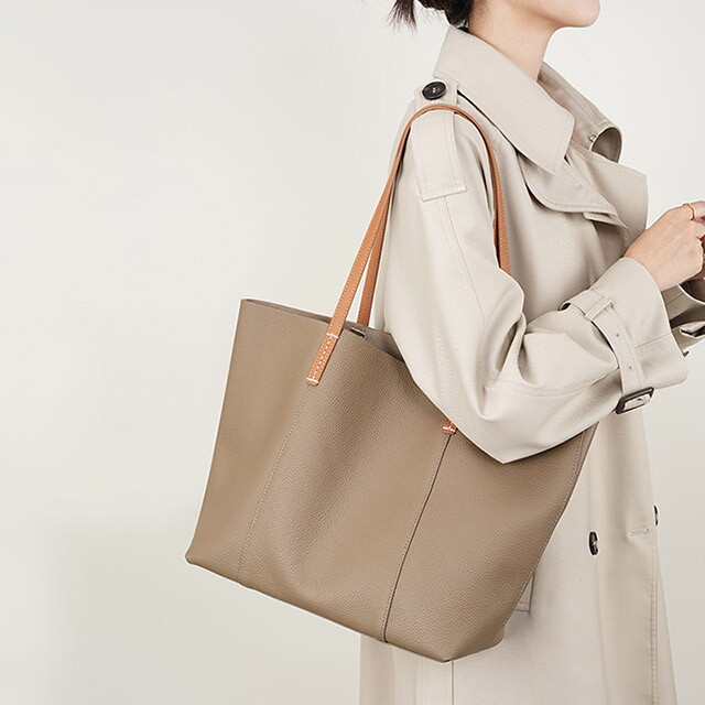 (주)디그레이프 리즈무드 포테라 스퀘어 소가죽 쇼퍼백