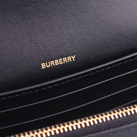 [BURBERRY] 디태처블 체인 스트랩 레더 지갑 8030409