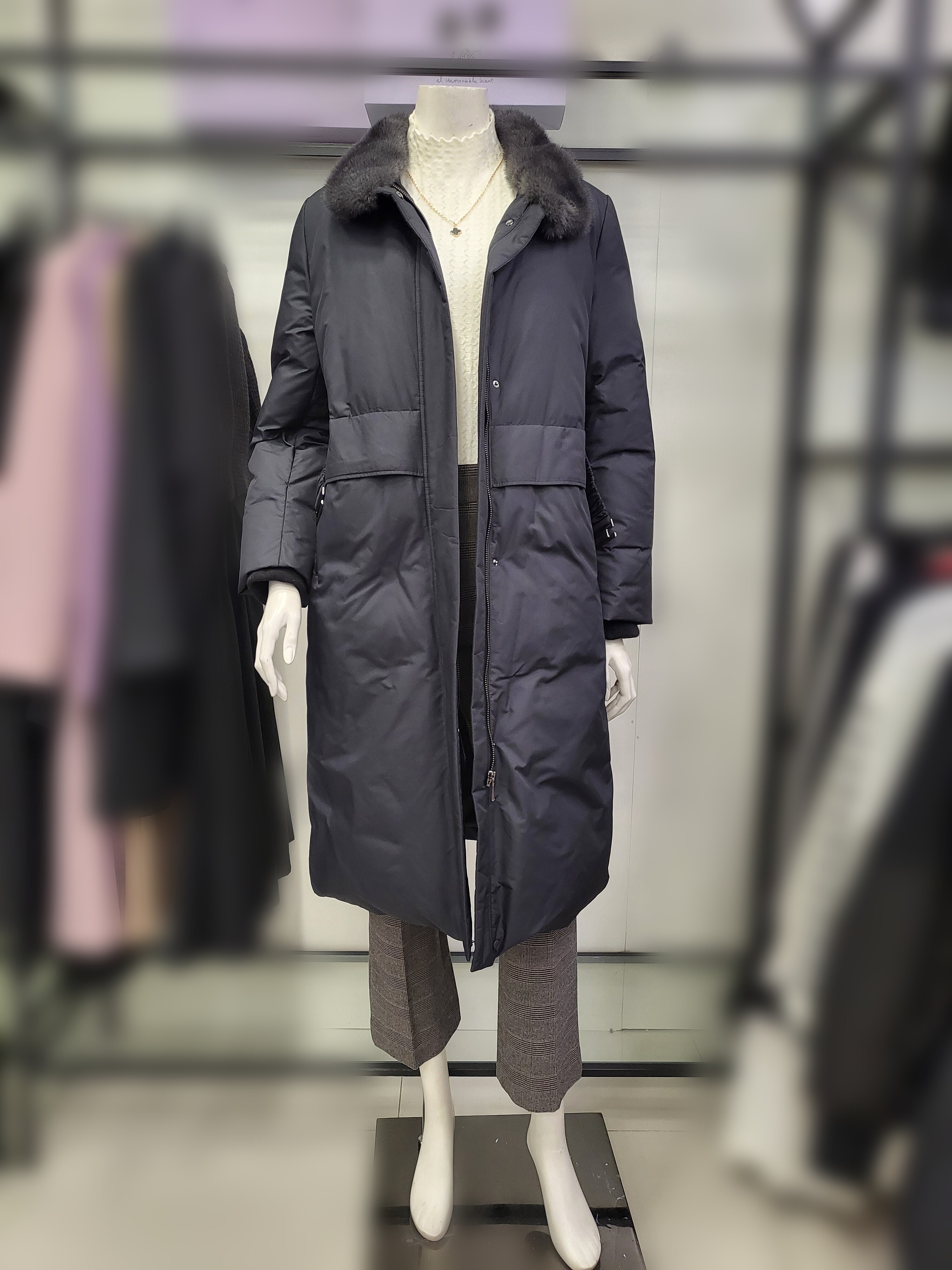 씨 [SI]SN SI 역시즌 안감레빗 밍크 여성패딩 구스다운 롱코트 SJHHC92630BK 04