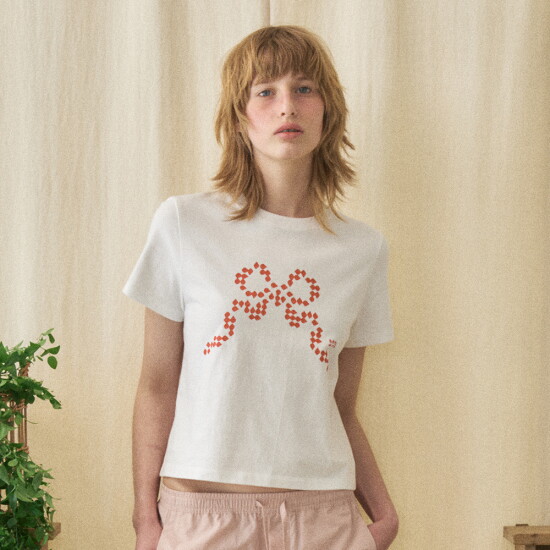 [벤시몽][6/10 예약배송] RIBBON GRAPHINC LOGO TEE - WHITE