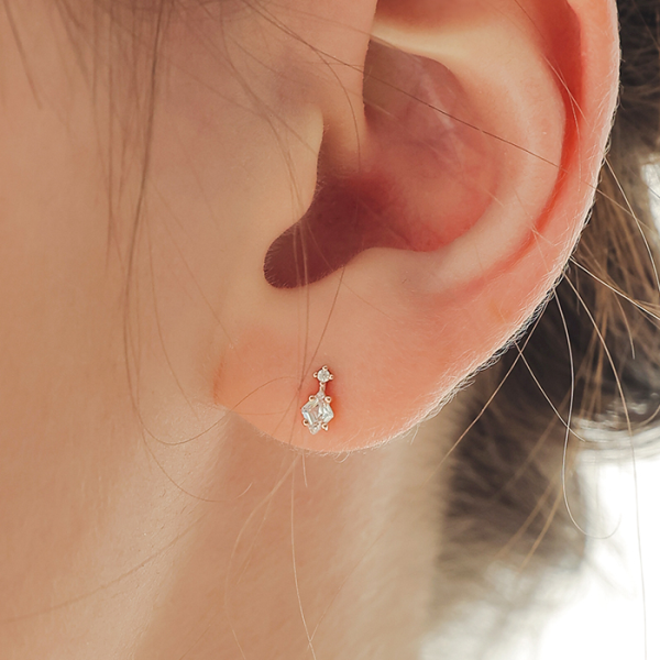 (주)밀튼스텔리 / (주)밀튼스텔리 밀튼스텔리 [밀튼스텔리][밀튼스텔리/실버925] [백진희착용] Idyllic Iliana 925 Silver Earring 귀걸이 핸드메이드선물포장 쇼핑백