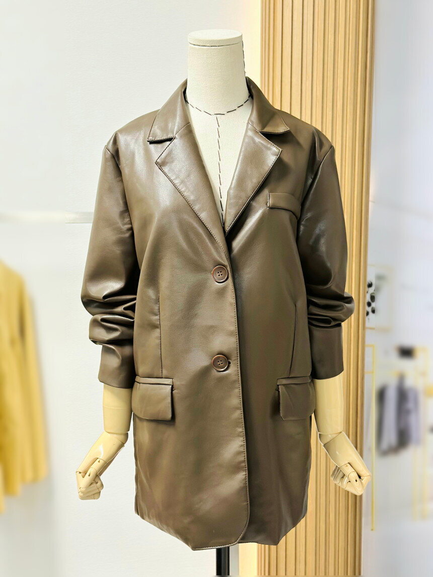 비바앤코코넛 [비바앤코코넛]카라넥 투버튼 롱 페이크 레더 재킷 VSC9JK04SU1