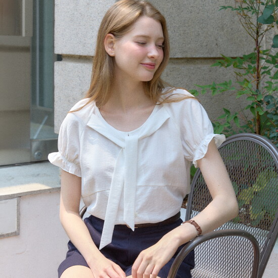 [아워호프]Betty Front Tie Blouse - White (H25SM3-BL01-WHI)